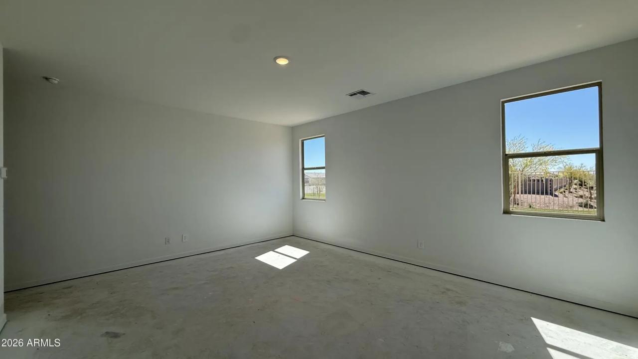 Real Estate Picture 21