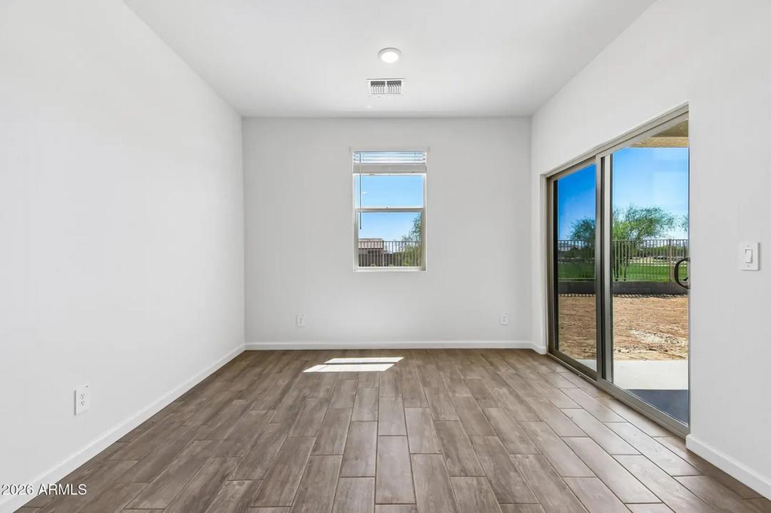 Real Estate Picture 9