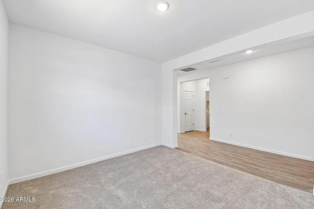Real Estate Picture 16