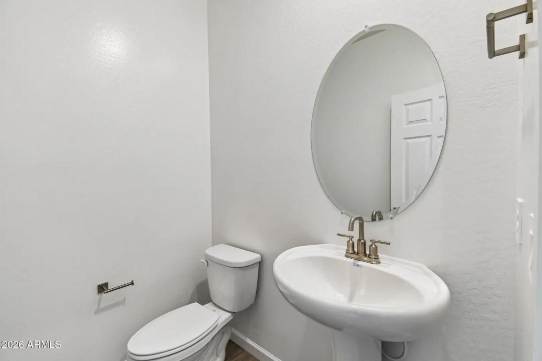 Real Estate Picture 17