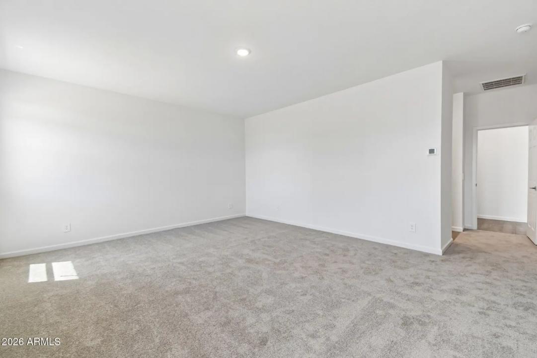 Real Estate Picture 22