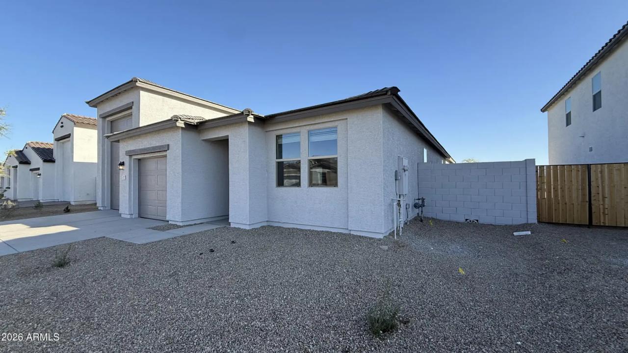 Real Estate Picture 3