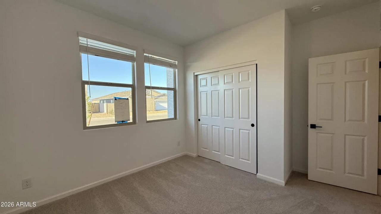 Real Estate Picture 7