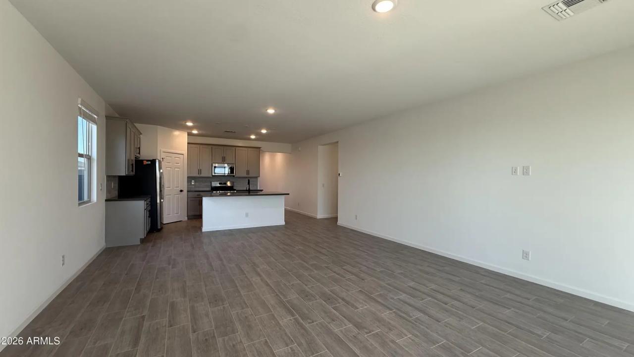 Real Estate Picture 13