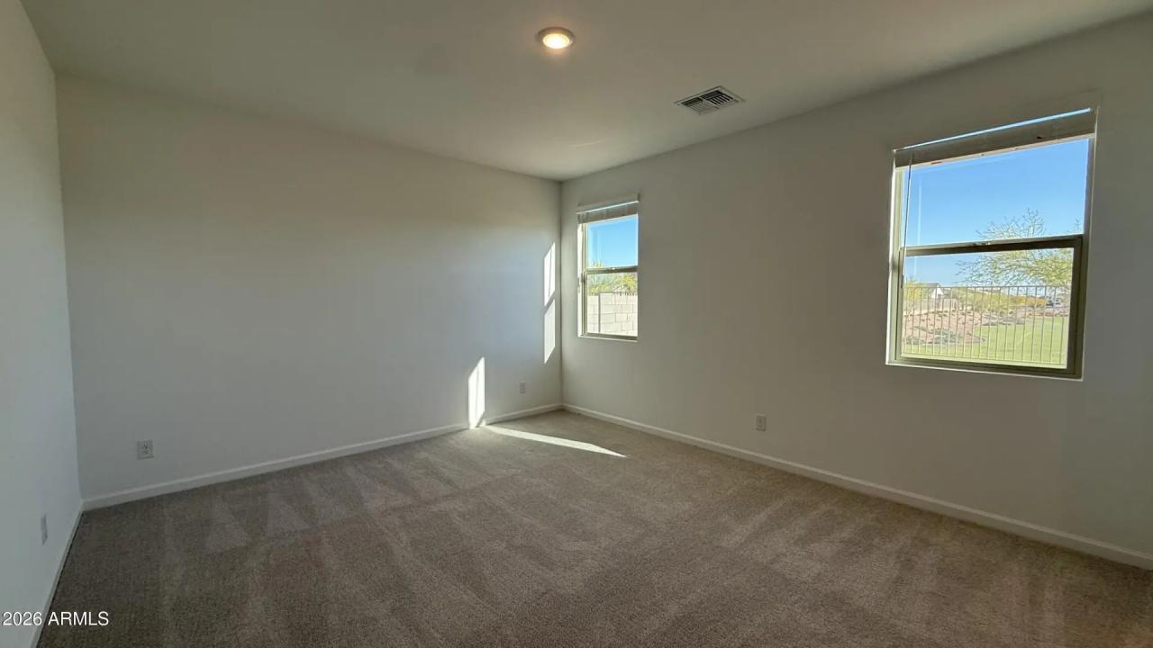 Real Estate Picture 15