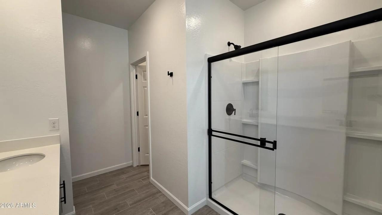 Real Estate Picture 18