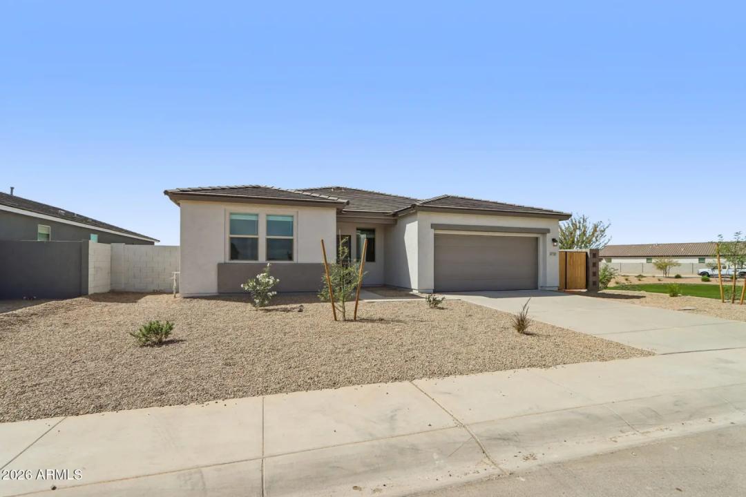 Real Estate Picture 3