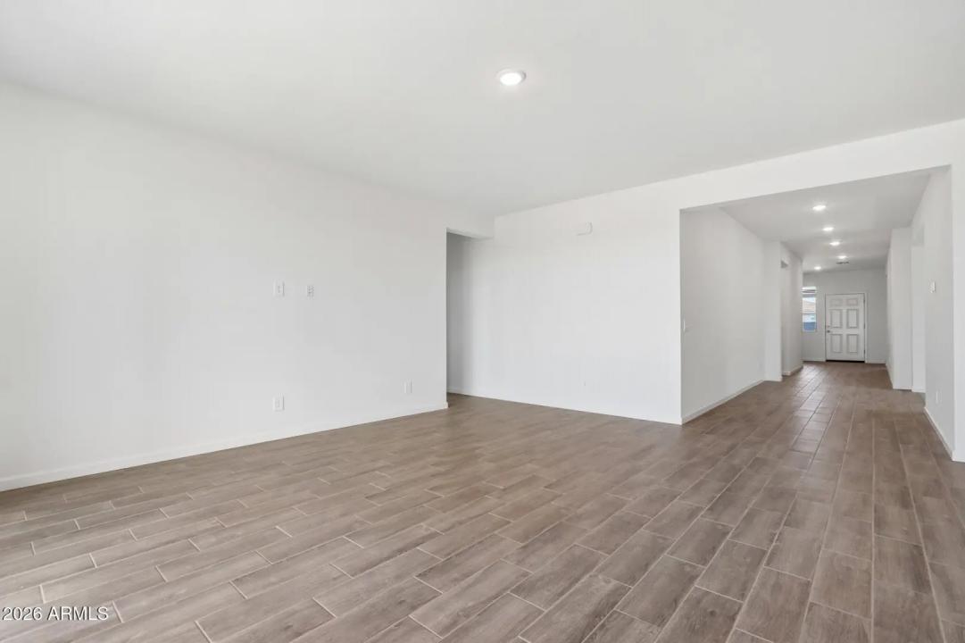 Real Estate Picture 6