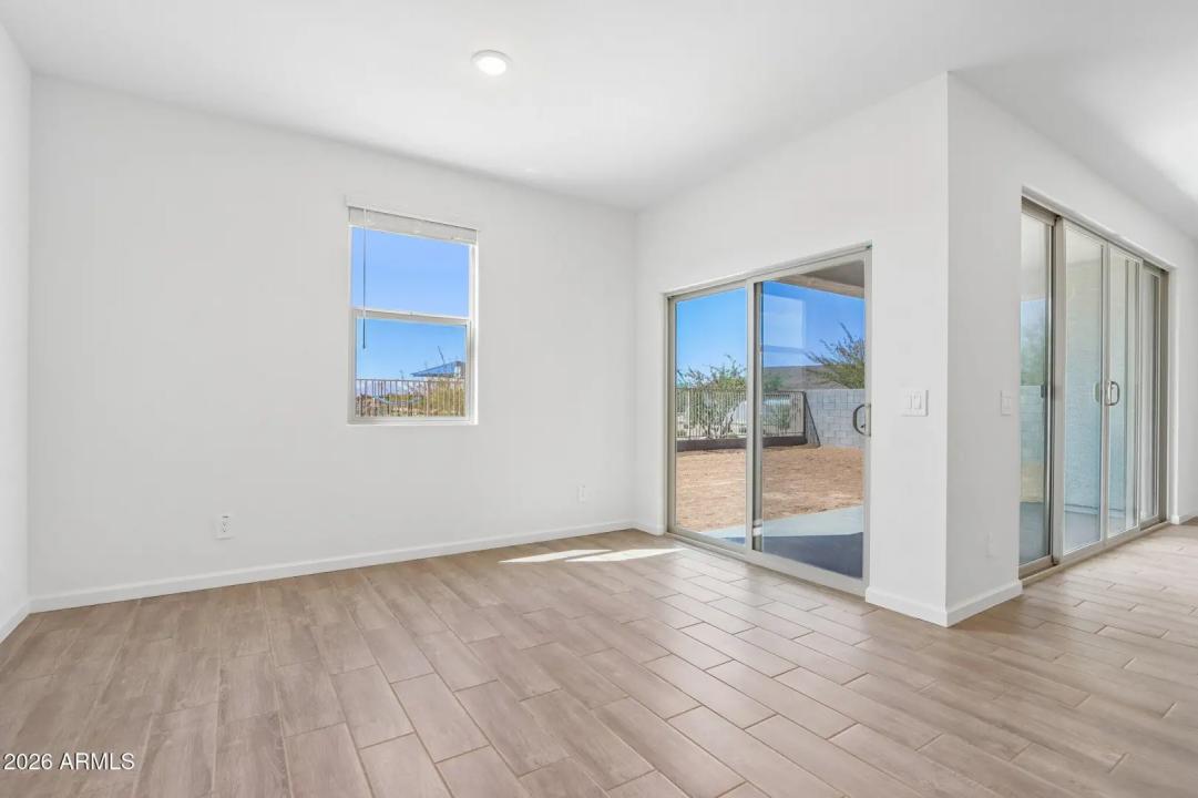 Real Estate Picture 10