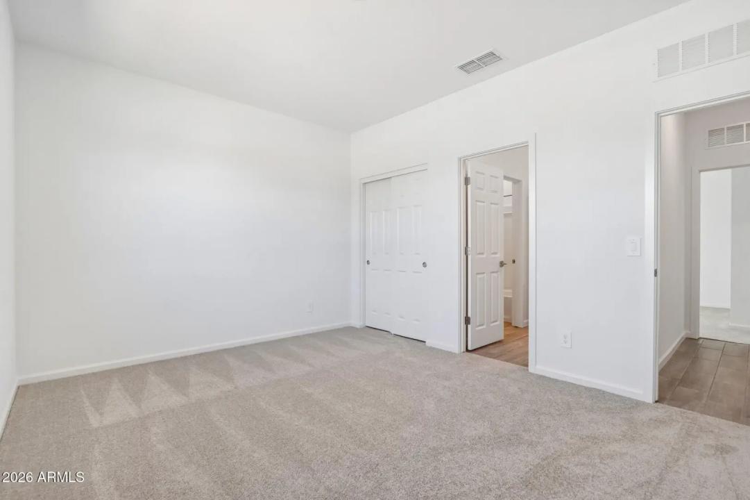 Real Estate Picture 37