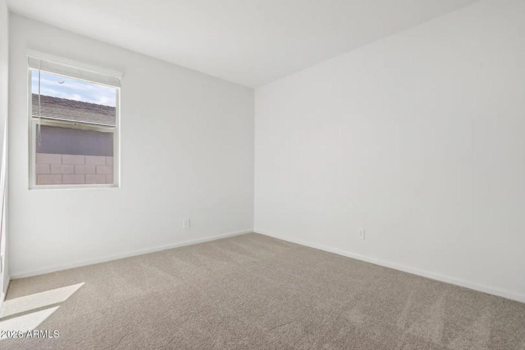 Real Estate Picture 32
