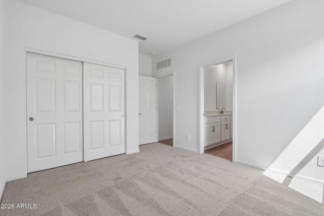 Real Estate Picture 34