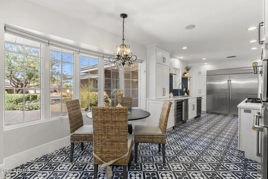 Real Estate Picture 16