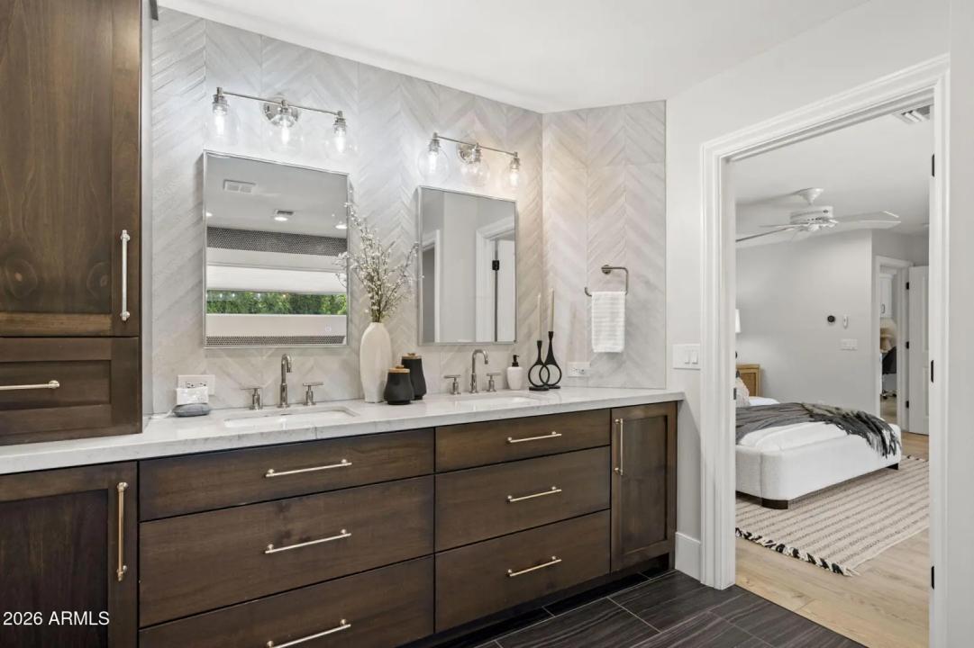 Real Estate Picture 19