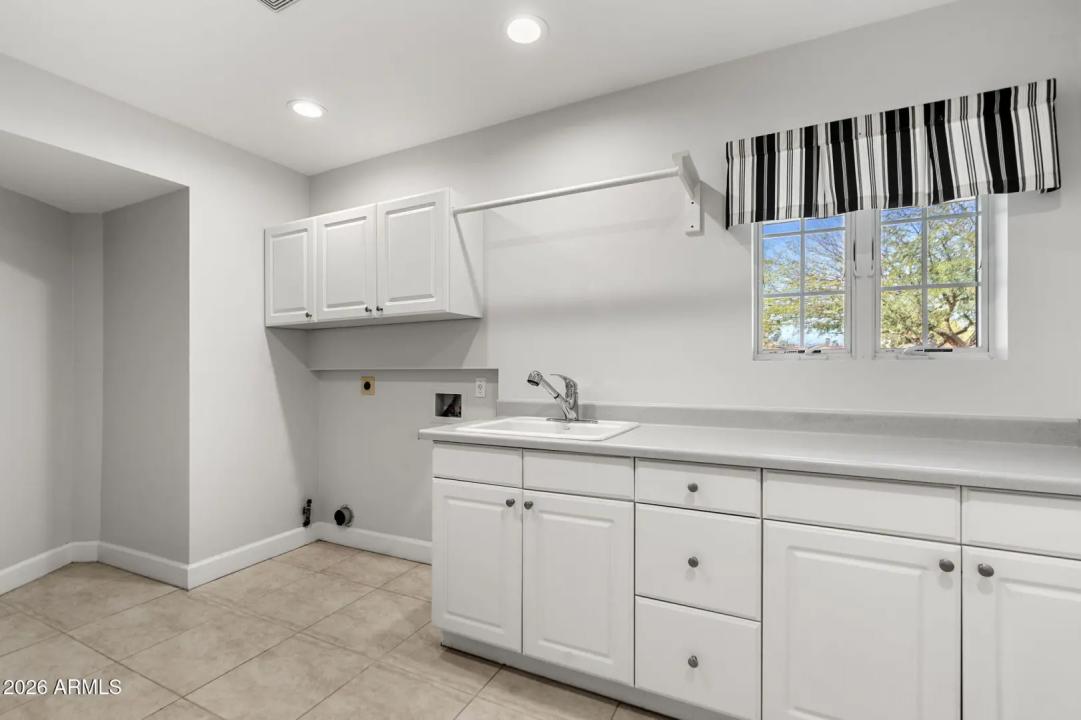 Real Estate Picture 28