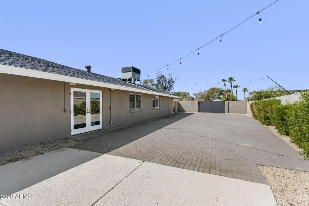 Real Estate Picture 32