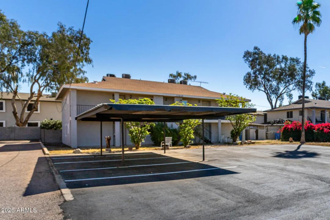 Real Estate Picture 6