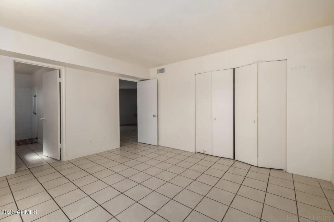 Real Estate Picture 17