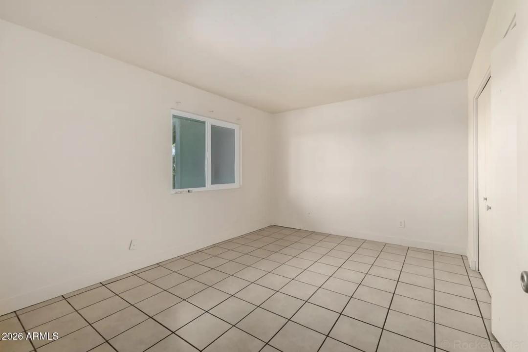 Real Estate Picture 20