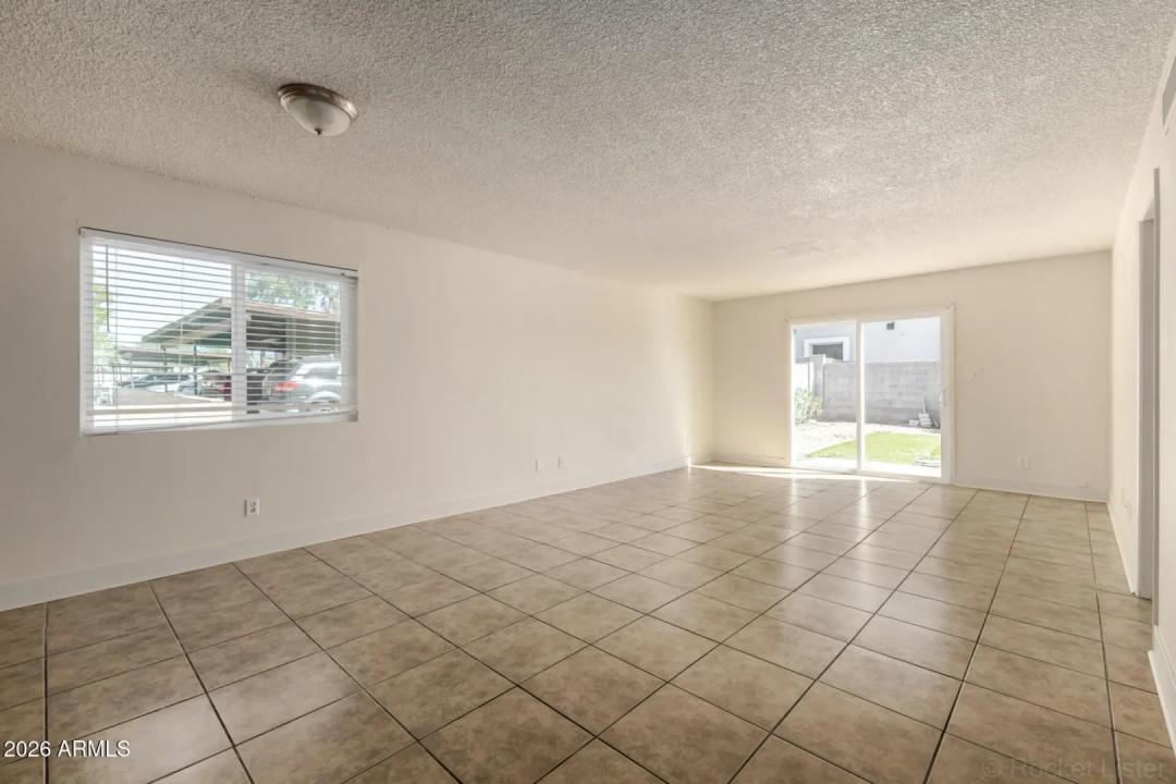 Real Estate Picture 25