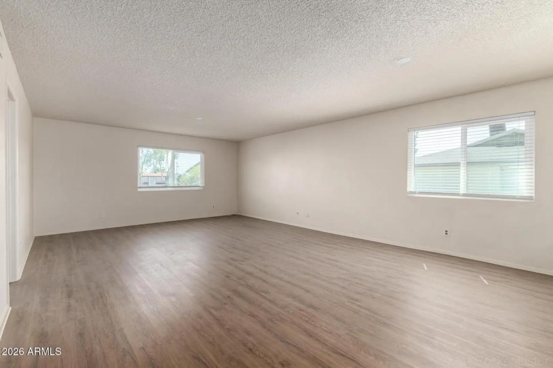 Real Estate Picture 39