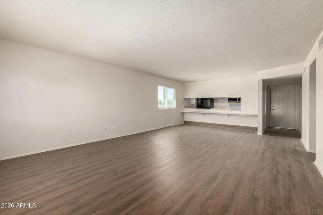 Real Estate Picture 42