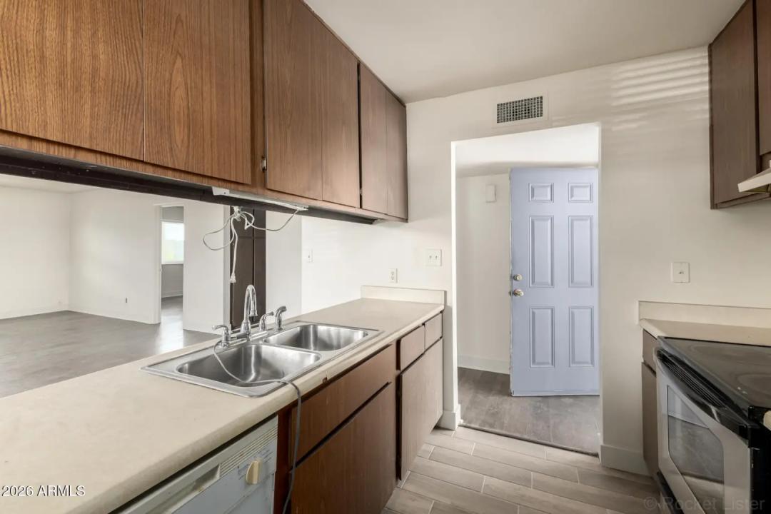 Real Estate Picture 61