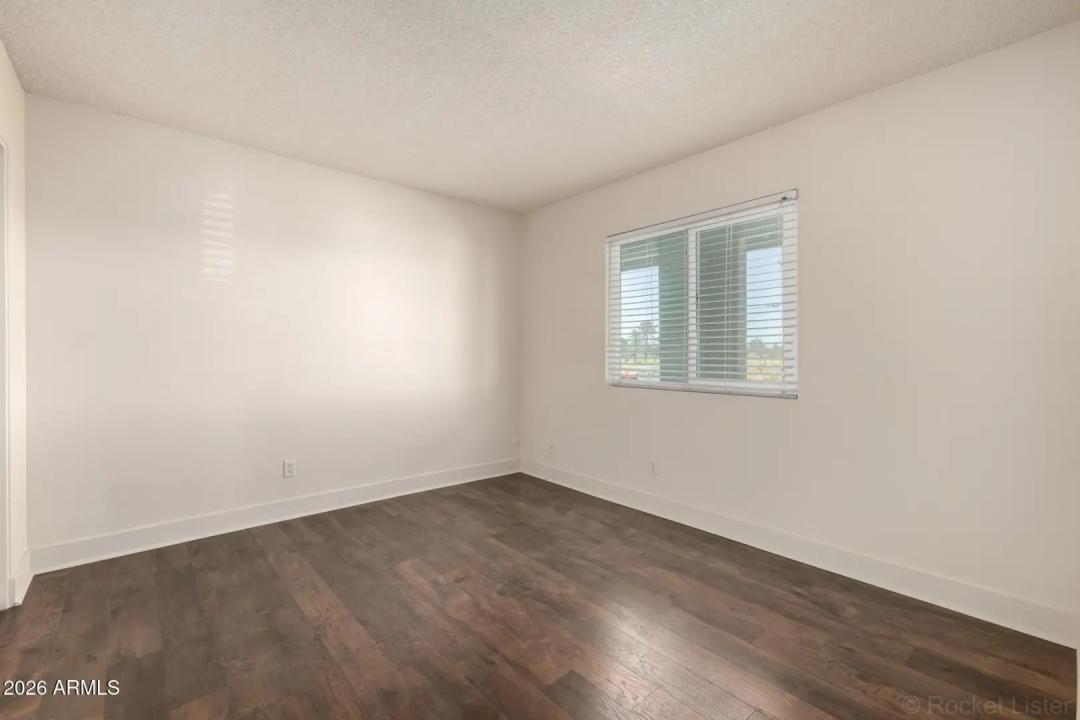Real Estate Picture 64