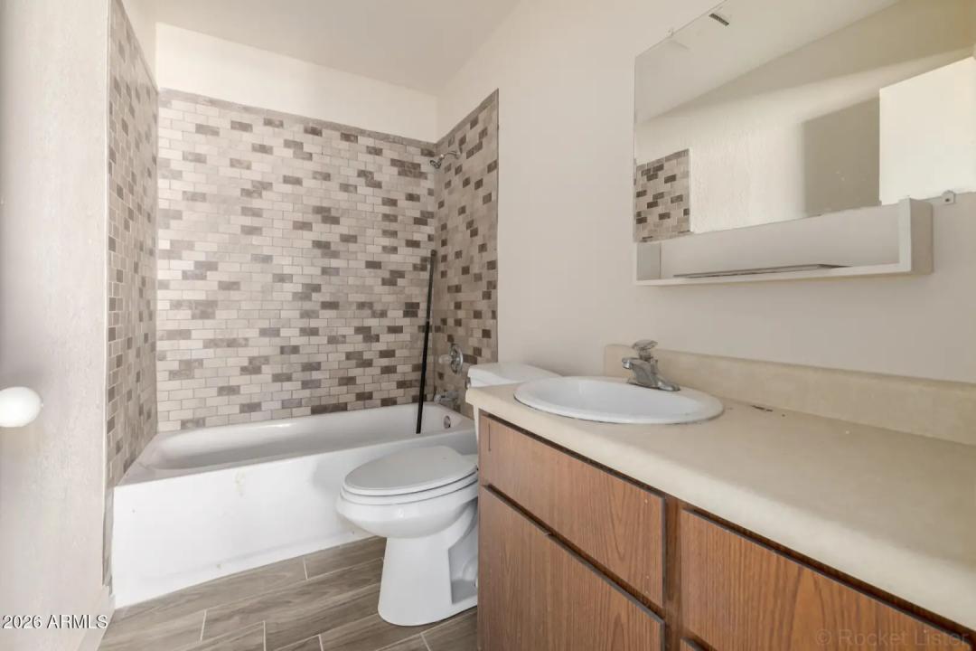 Real Estate Picture 66