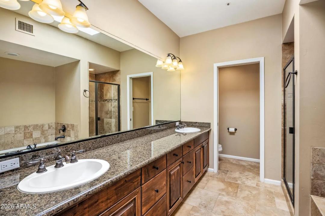 Real Estate Picture 18