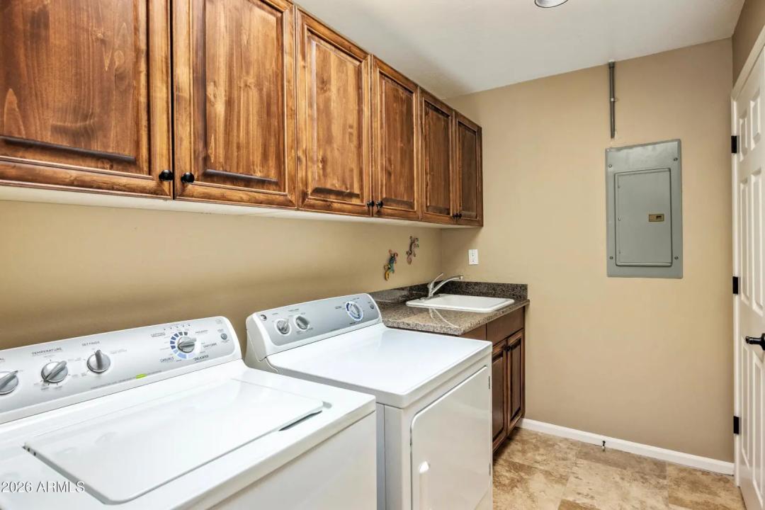 Real Estate Picture 36