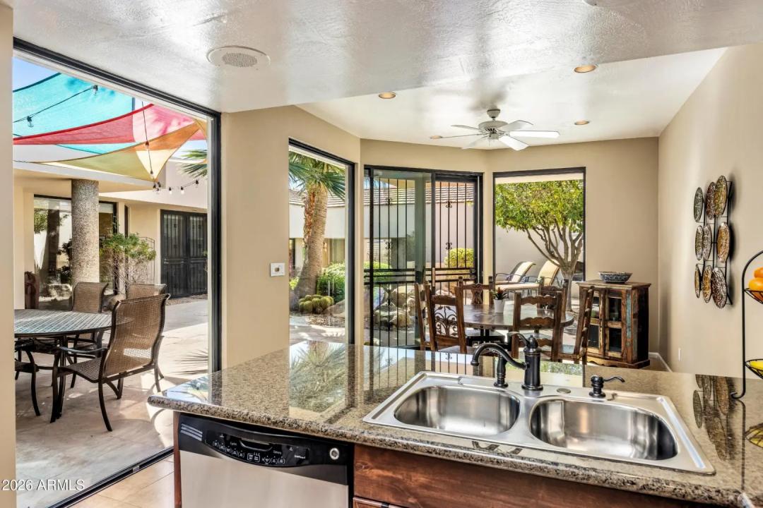 Real Estate Picture 14