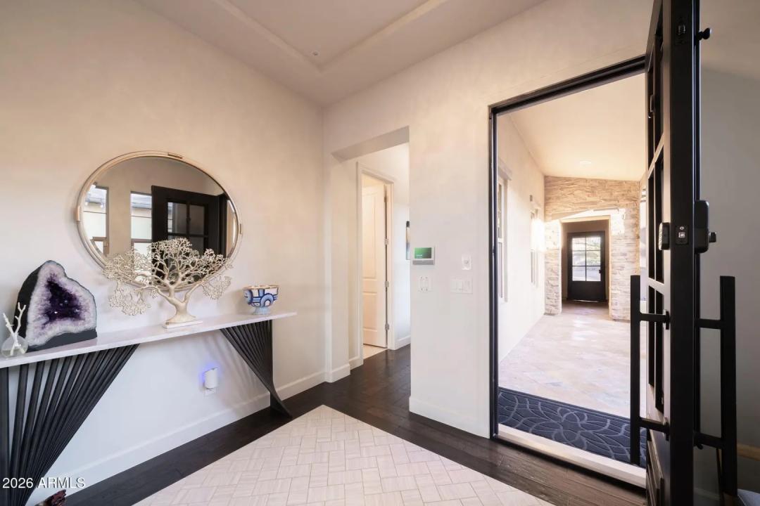 Real Estate Picture 3