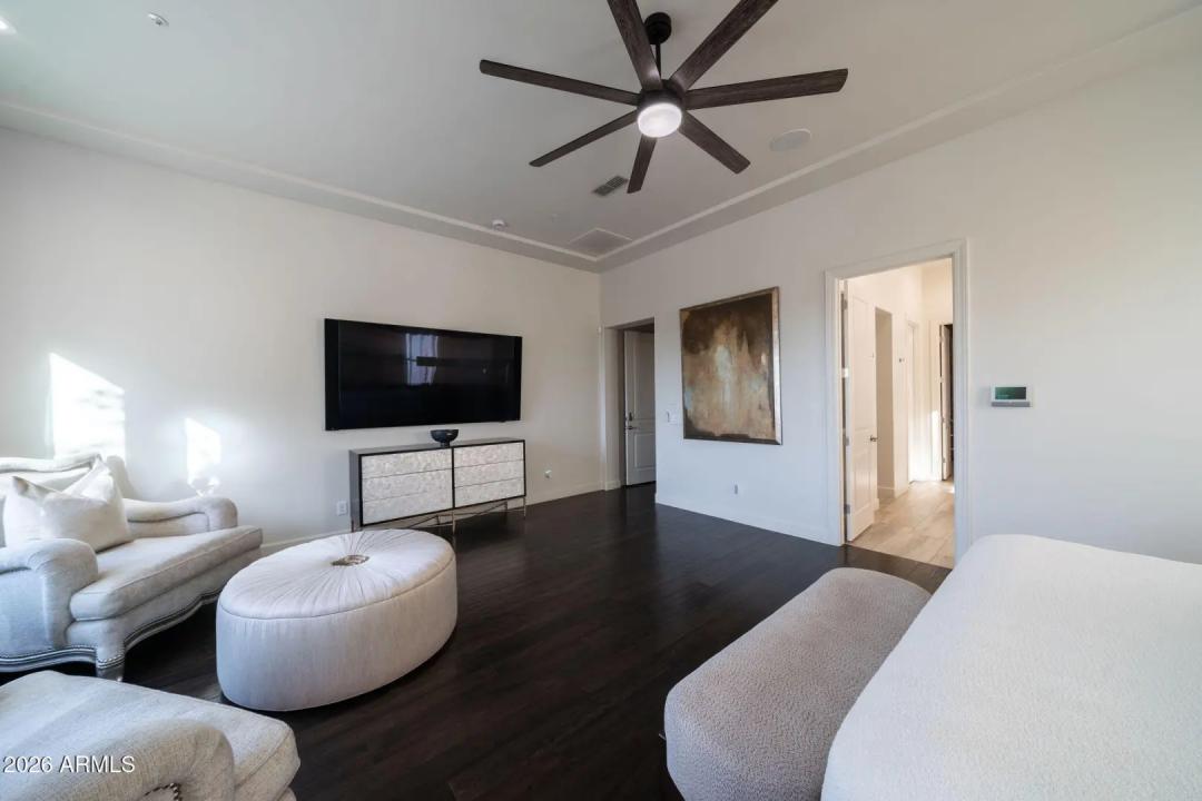 Real Estate Picture 96