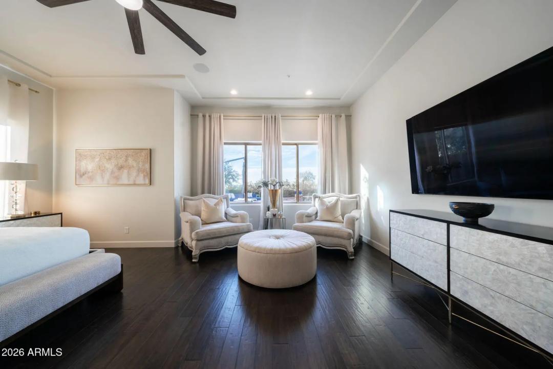 Real Estate Picture 99