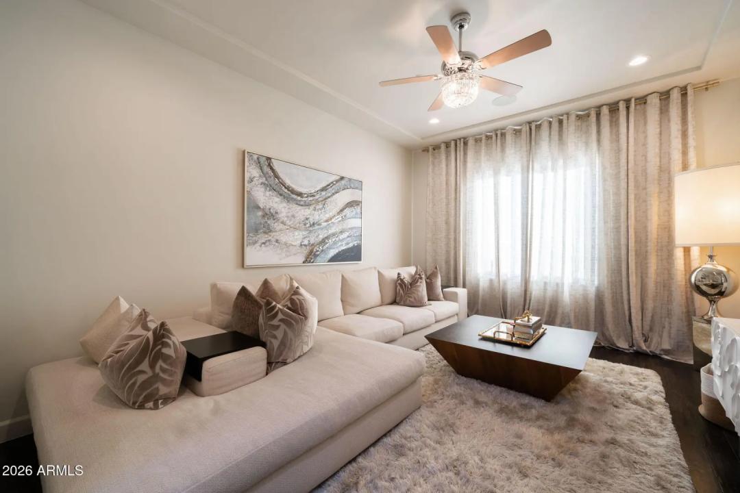 Real Estate Picture 103