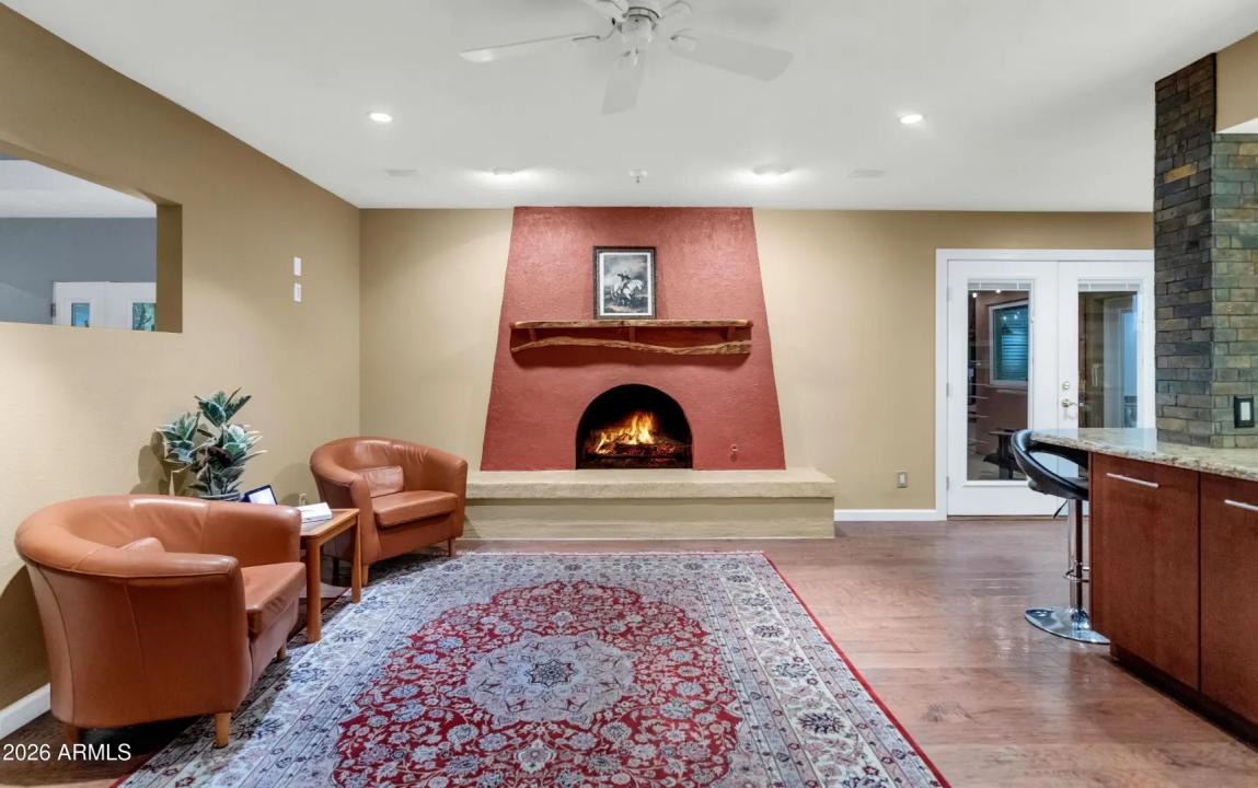 Real Estate Picture 5