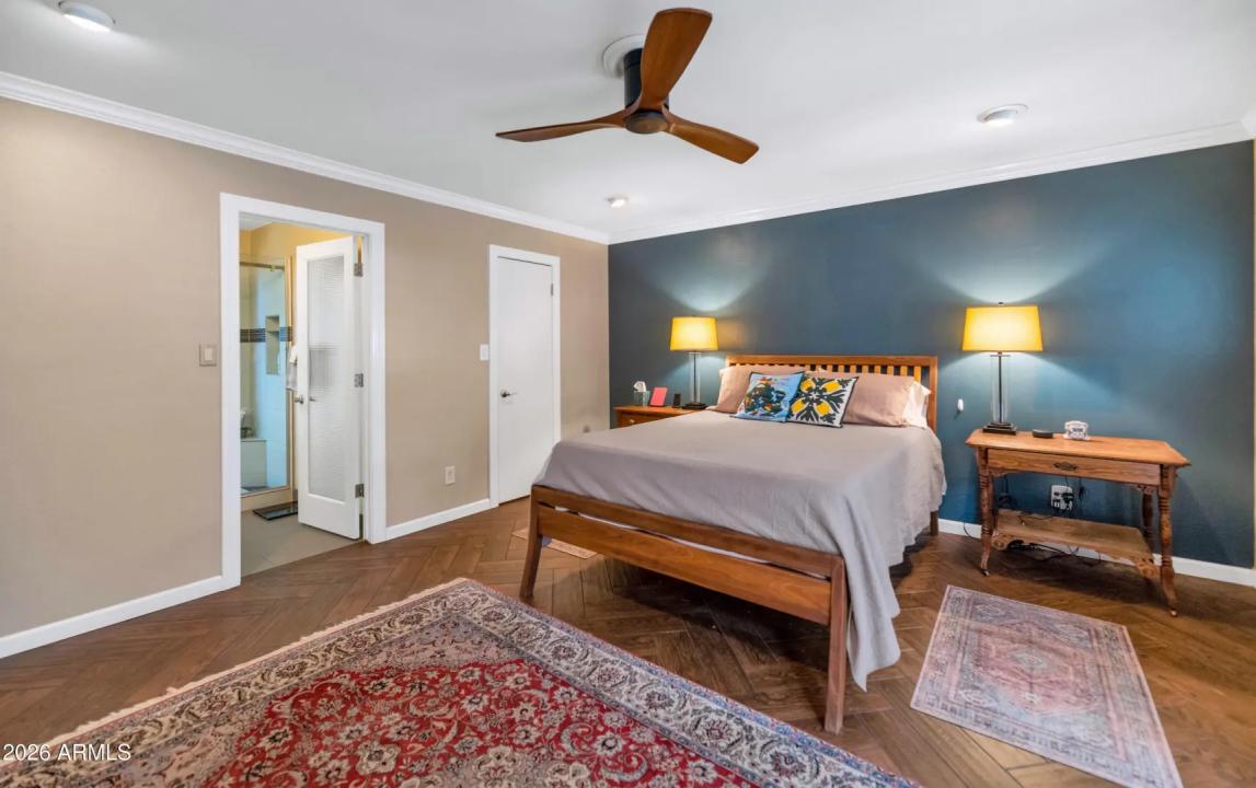 Real Estate Picture 16