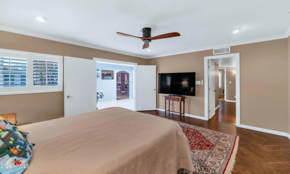 Real Estate Picture 17