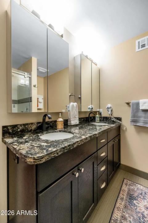 Real Estate Picture 19