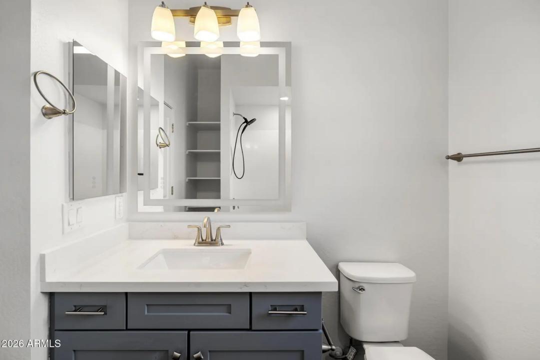 Real Estate Picture 18