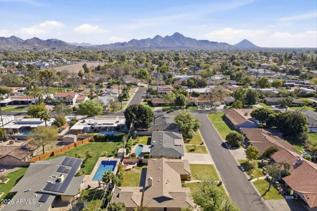 Real Estate Picture 33