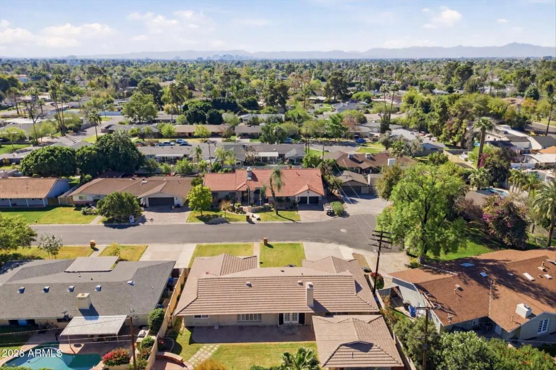 Real Estate Picture 34