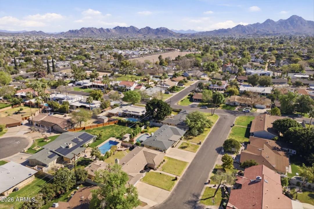 Real Estate Picture 35