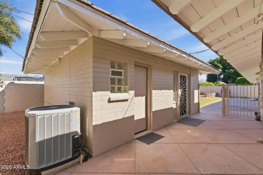 Real Estate Picture 23