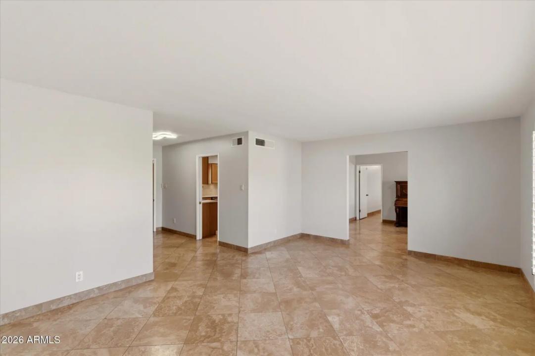 Real Estate Picture 6