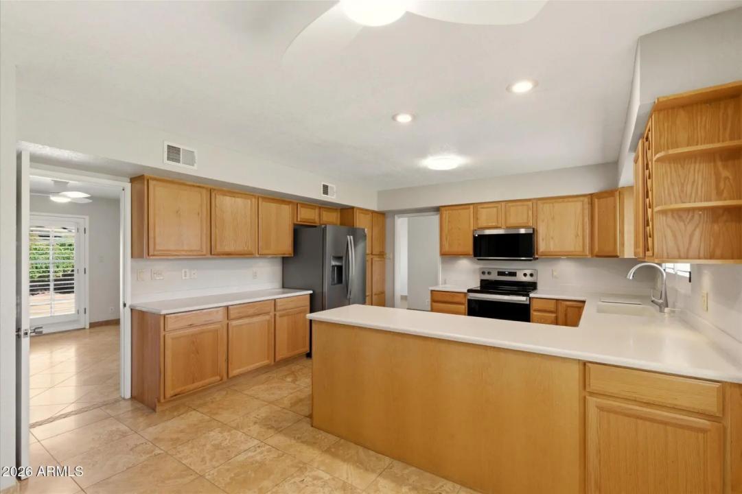 Real Estate Picture 9