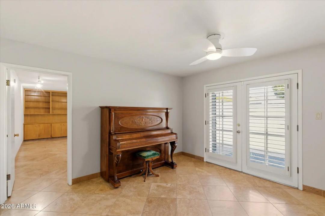 Real Estate Picture 13