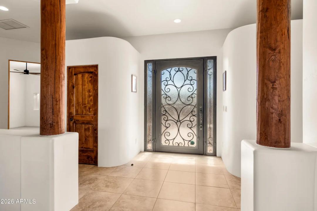 Real Estate Picture 8