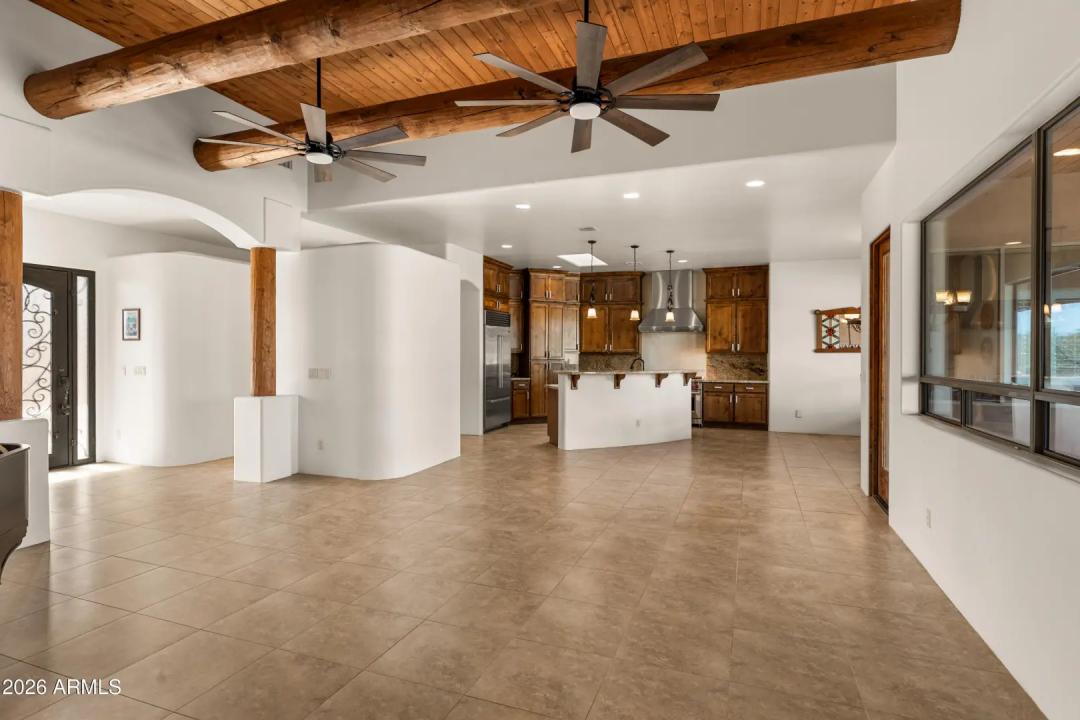 Real Estate Picture 11